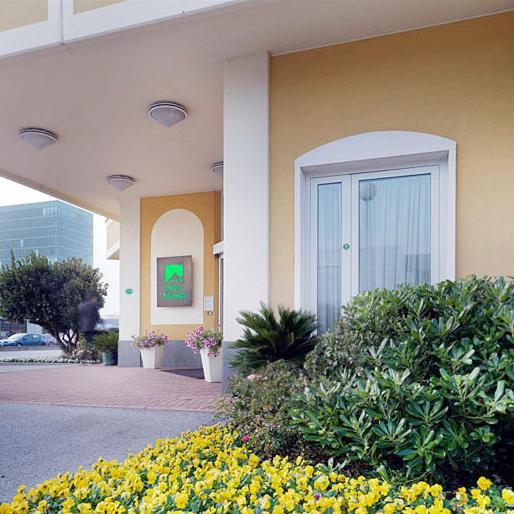 Piramidi Hotel Torri di Quartesolo Εξωτερικό φωτογραφία