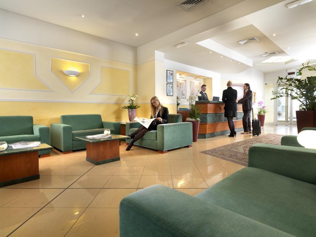 Piramidi Hotel Torri di Quartesolo Εξωτερικό φωτογραφία
