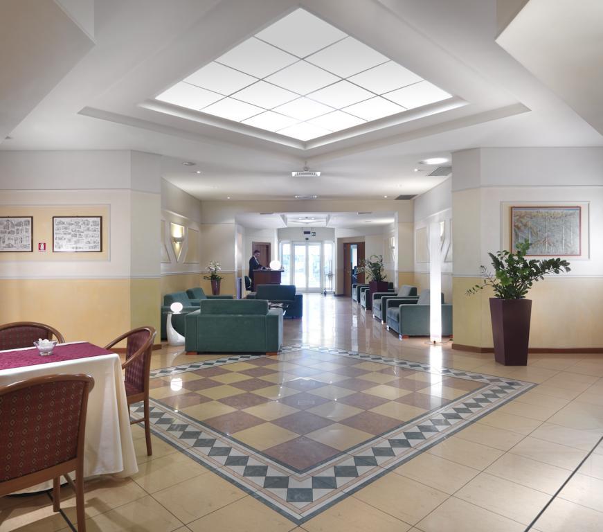 Piramidi Hotel Torri di Quartesolo Εξωτερικό φωτογραφία