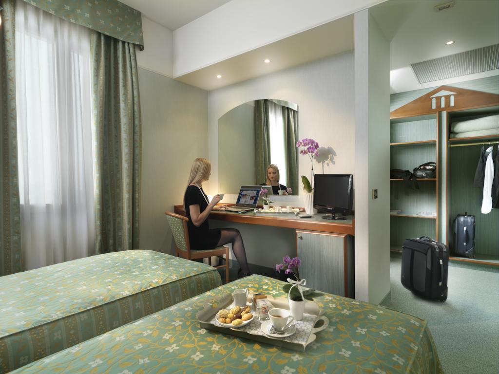 Piramidi Hotel Torri di Quartesolo Εξωτερικό φωτογραφία
